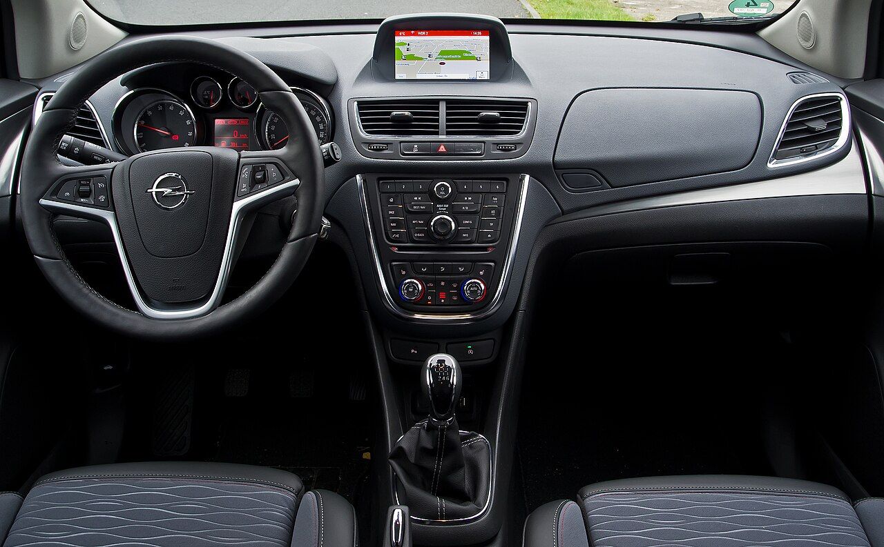 Фото модели: Opel Mokka, салон